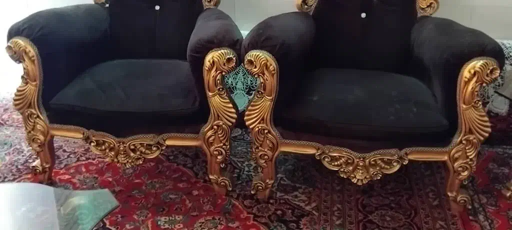 مبلمان سلطنتی سایز بزرگ دست دوم|مبلمان خانگی و میز عسلی|قم, شهرک امام حسن|دیوار