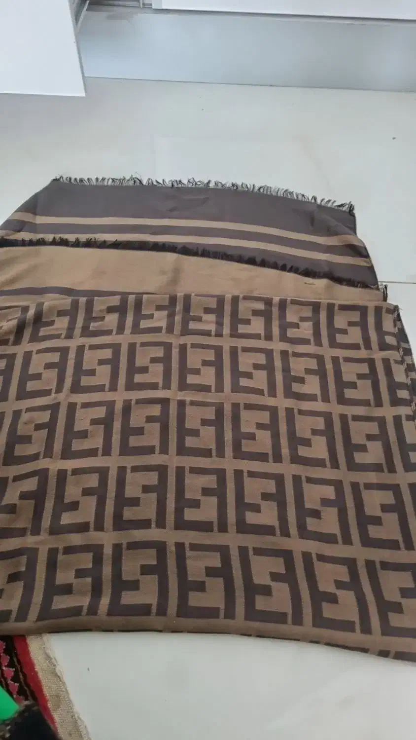 شال|لباس|اصفهان, خواجو|دیوار