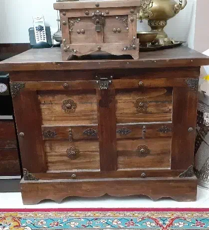 صندوقچه|کلکسیون اشیاء عتیقه|اراک, |دیوار