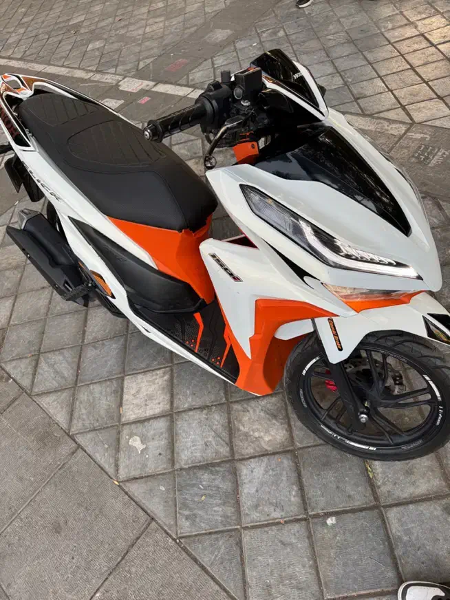 کلیک ۱۵۰ تایلندی مدل ۹۹|موتورسیکلت|تهران, فردوسی|دیوار