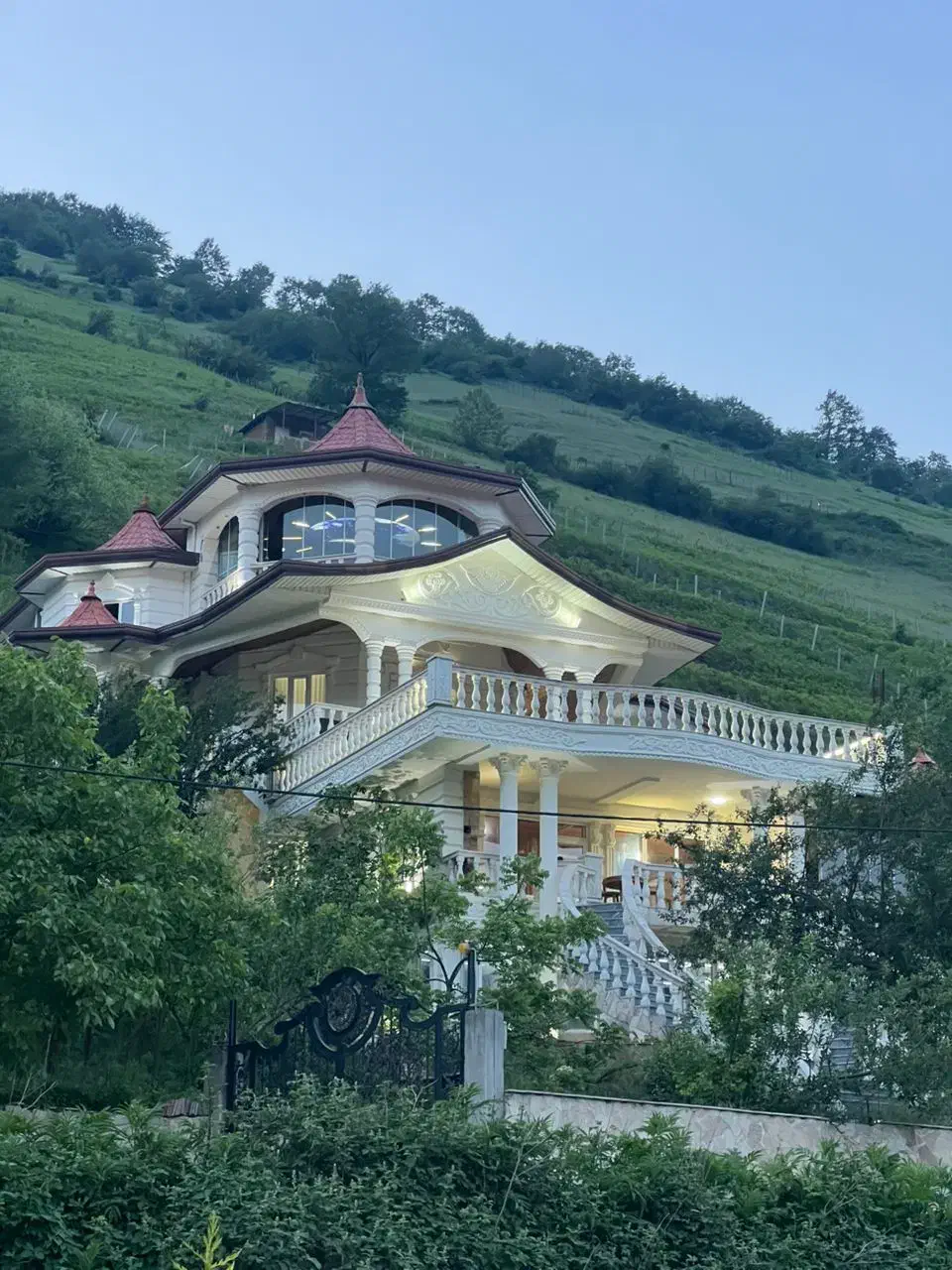 اجاره ویلای استخردار تریبلکس  گردنه حیران|اجارهٔ کوتاه‌مدت ویلا و باغ|آستارا, |دیوار