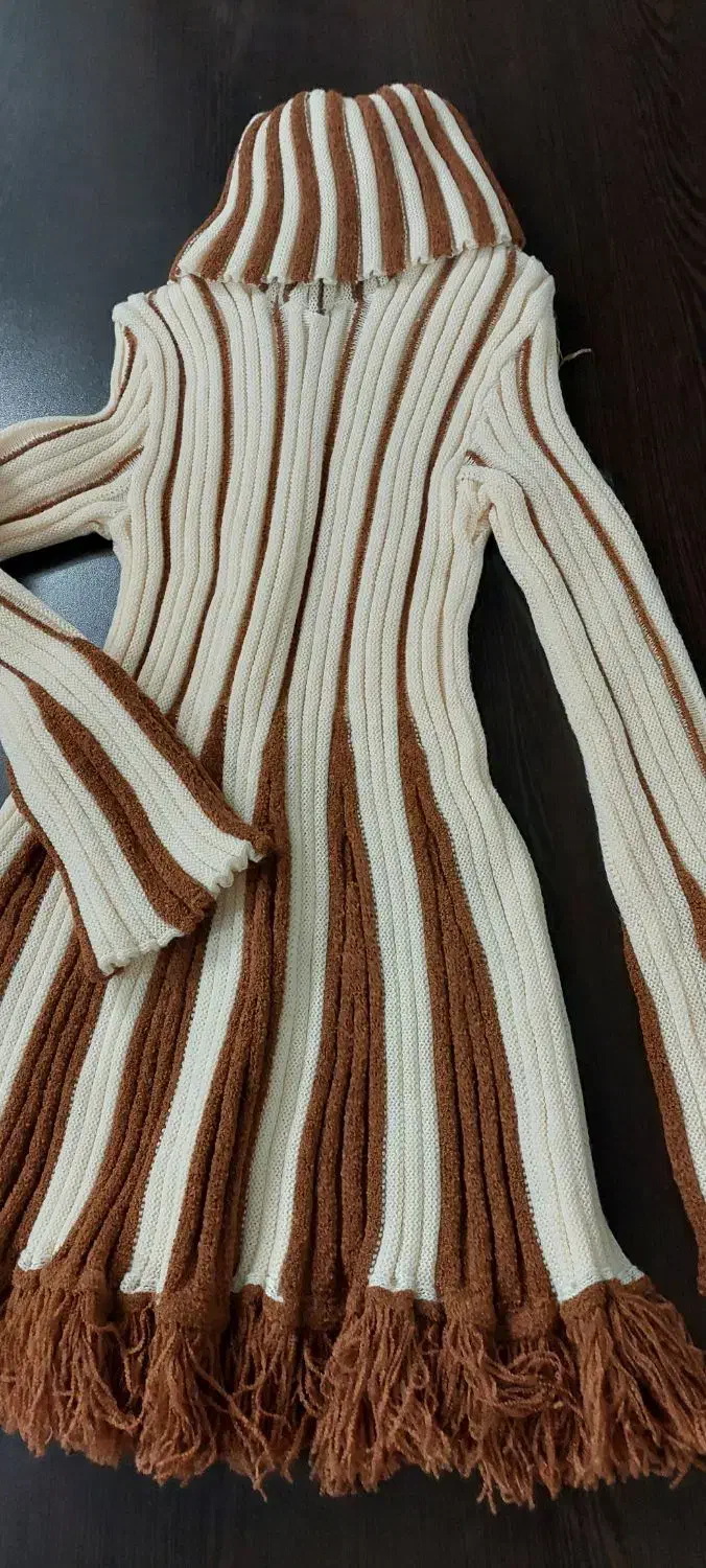 بافت زنانه|لباس|اصفهان, باتون|دیوار