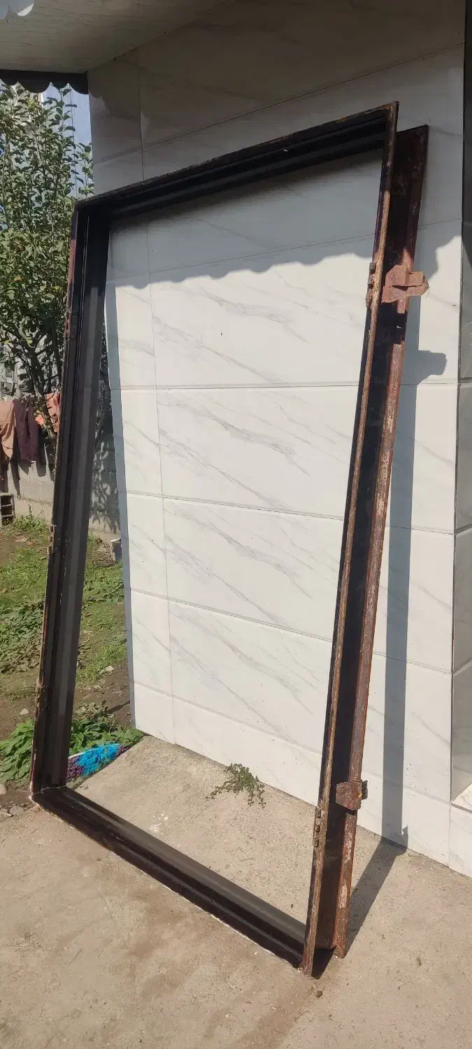 درب چوبی|مصالح و تجهیزات ساختمان|لشت نشا, |دیوار