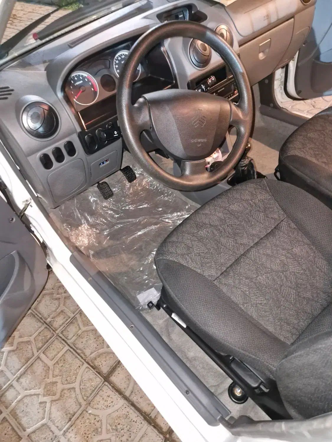 وانت پراید اخر اسفند ۱۴۰۳ ۹هزار تا کار|خودرو سواری و وانت|کرمان, |دیوار