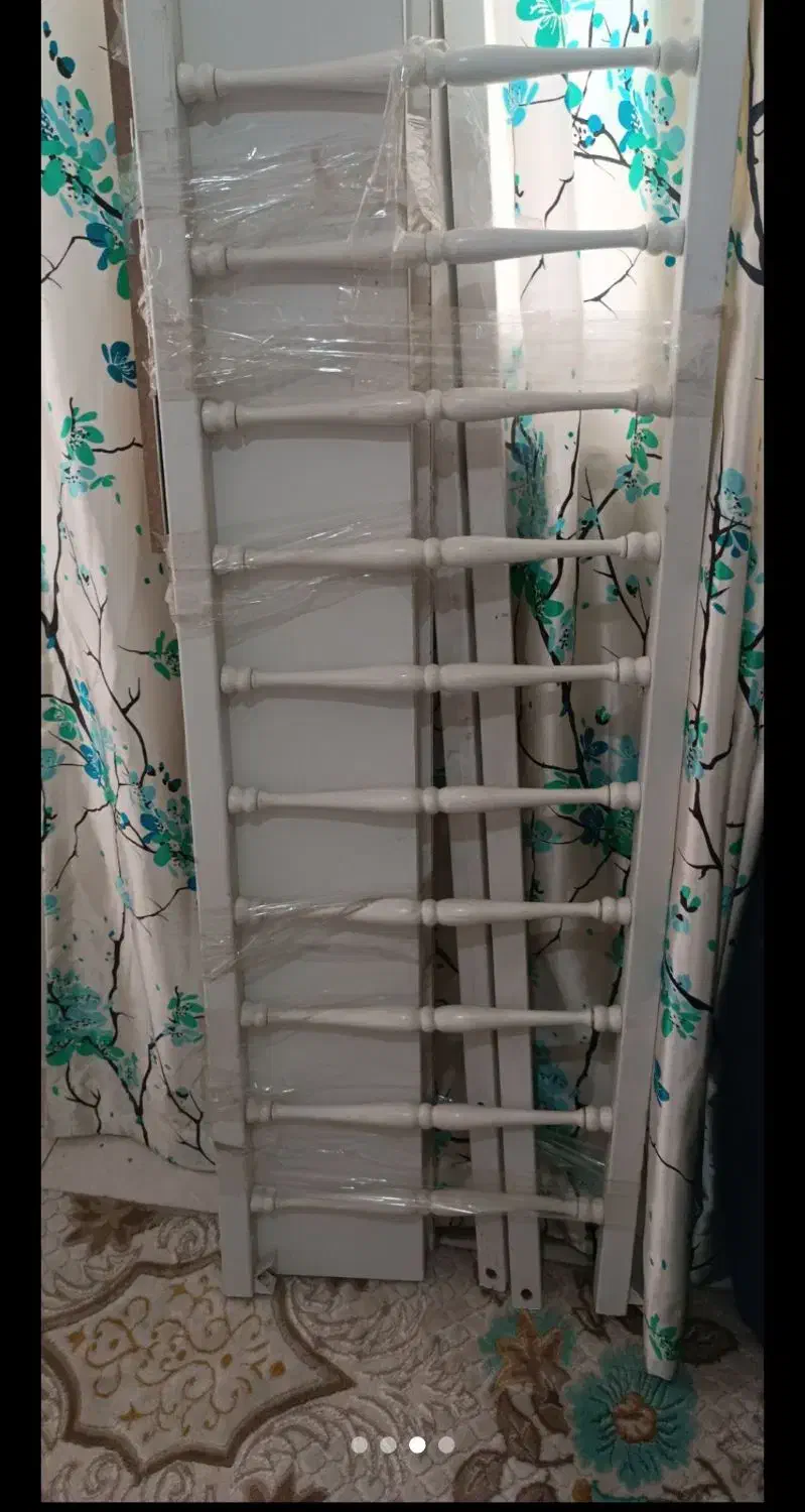 تخت نوزاد|تخت و صندلی بچه|رشت, یخسازی|دیوار