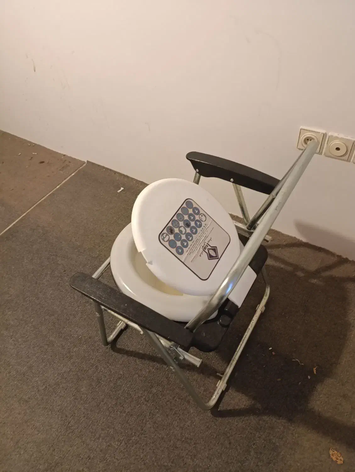 صندلی توالت فرنگی|لوازم سرویس بهداشتی|بندر انزلی, سپه|دیوار