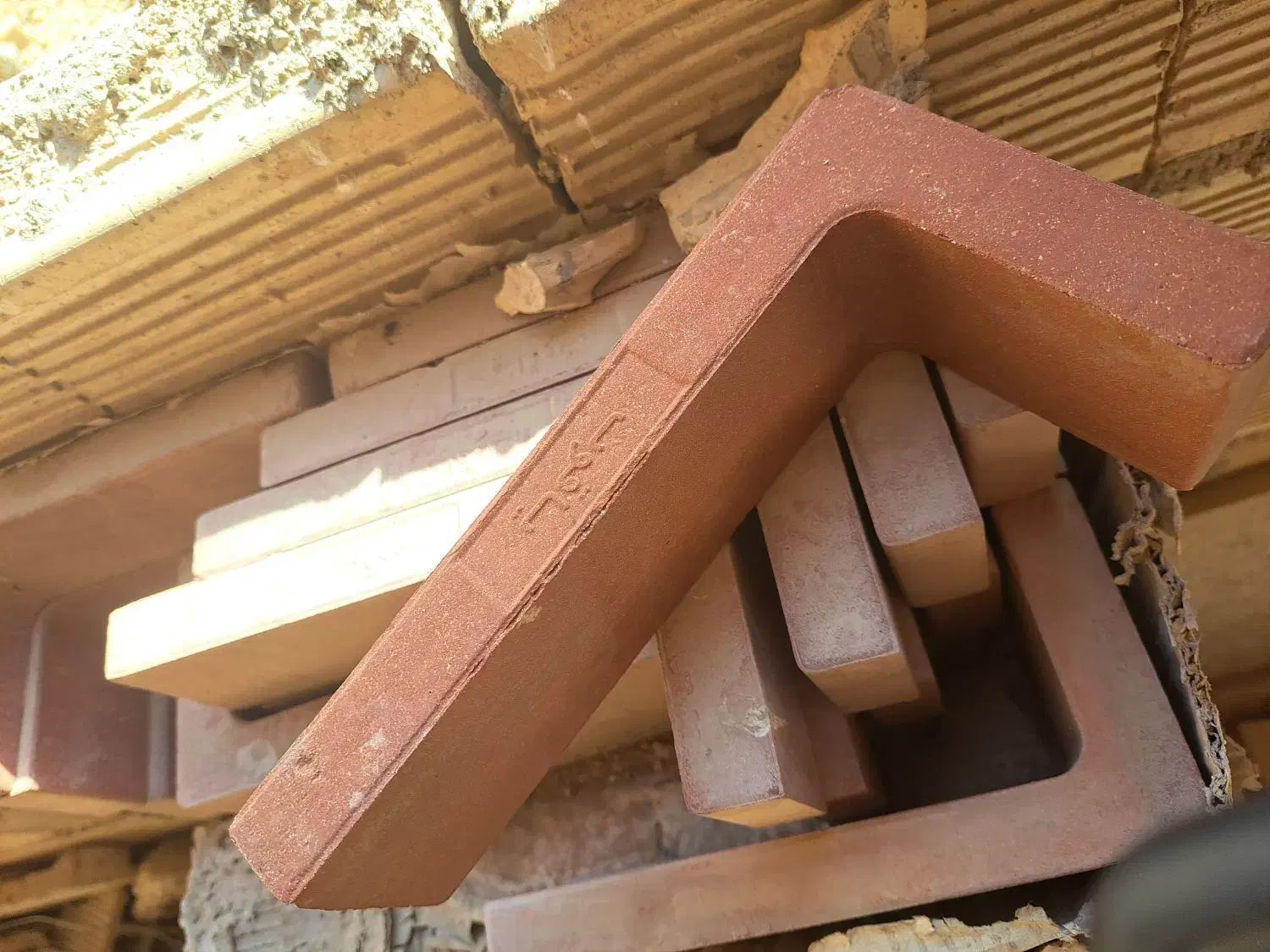 اجرنما یاقوت درجه یک|مصالح و تجهیزات ساختمان|شاهینشهر, حاجی آباد|دیوار