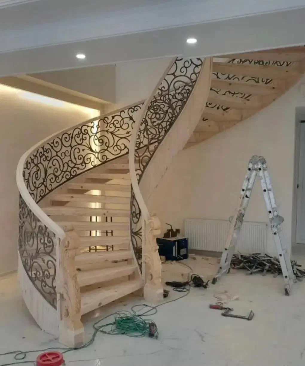 کابینت.کمد.پله میزبارمیزتی وی کورین چوب پلاست|خدمات پیشه و مهارت|رشت, اسماعیل آباد|دیوار