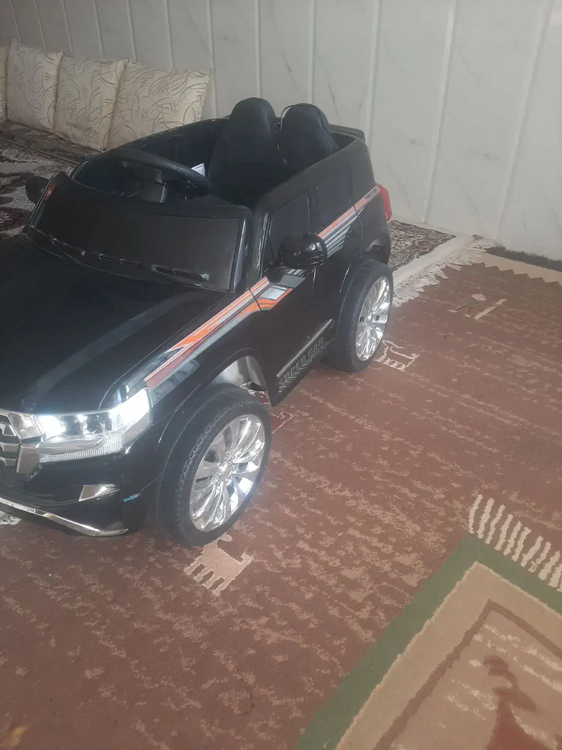 ماشین شارژی|اسباببازی بچه|سنگان, |دیوار