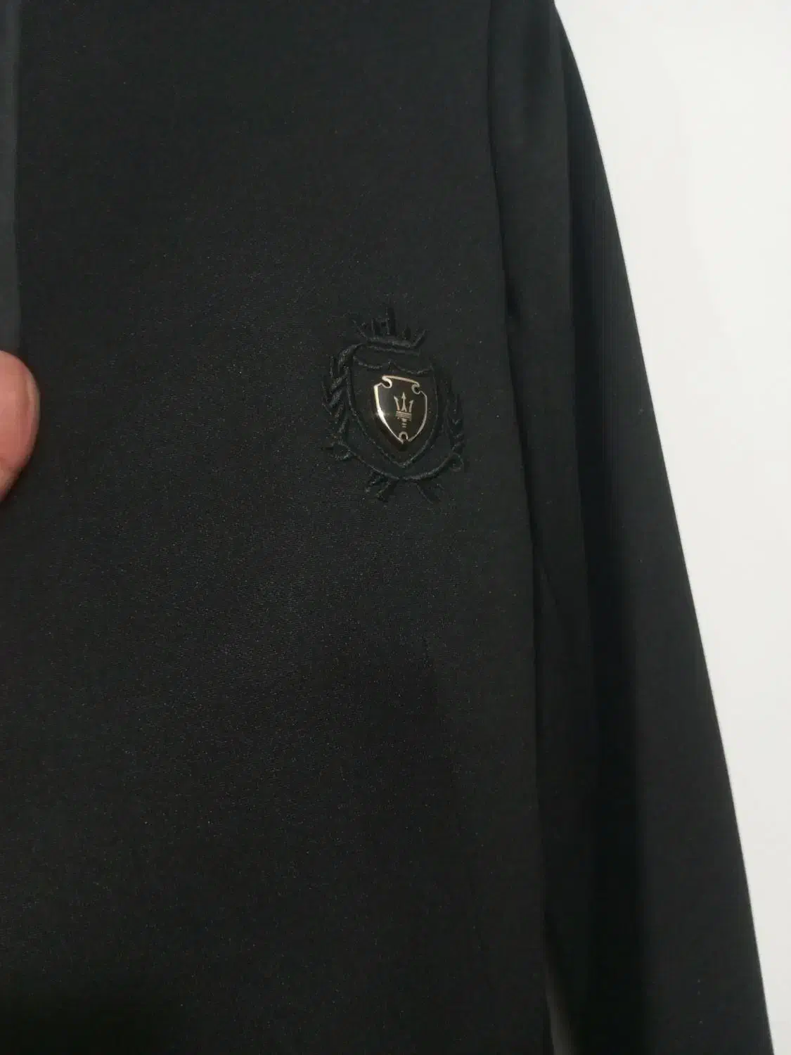 دو عدد کُت تک|لباس|زابل, |دیوار