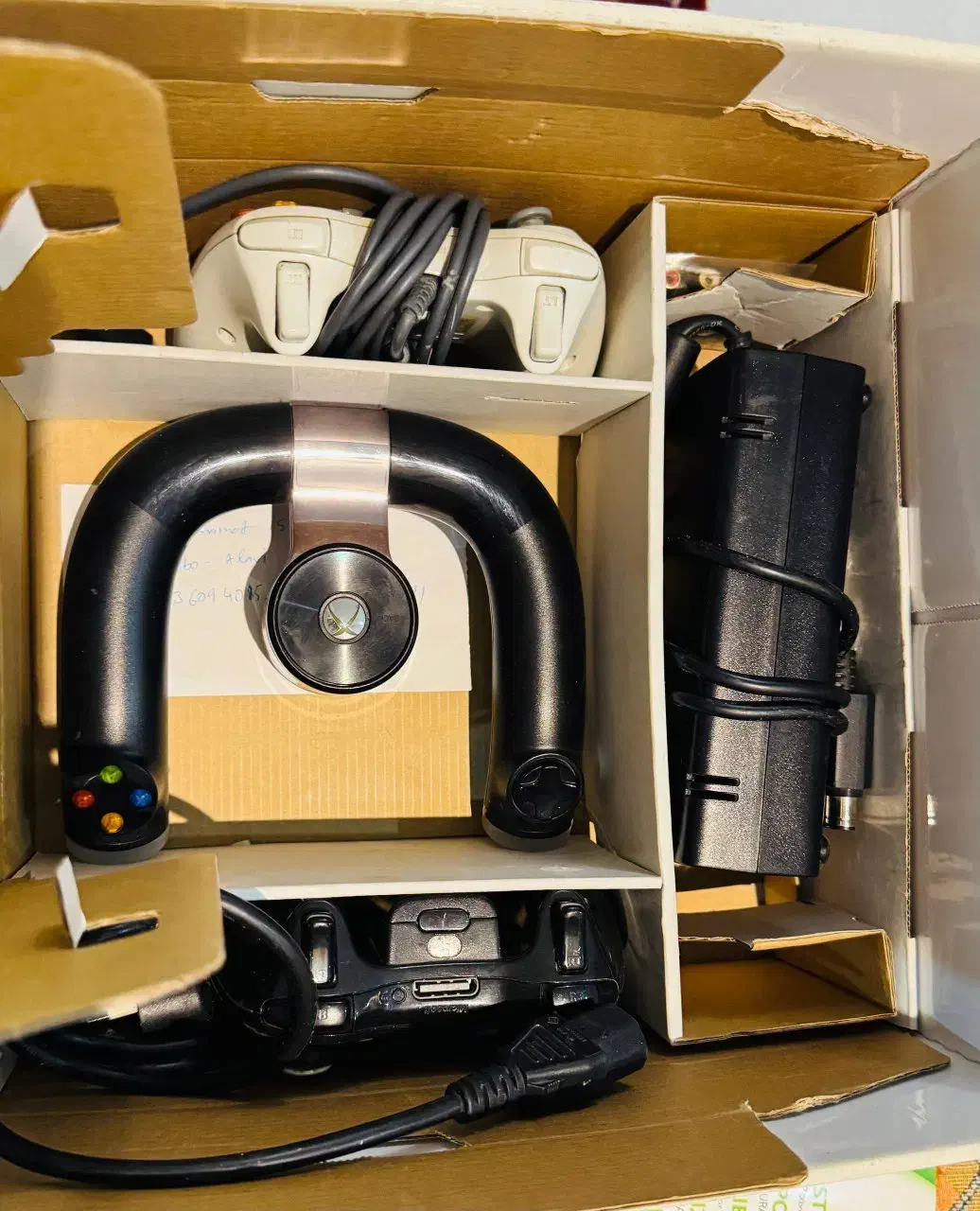 Xbox 360 با 3 دسته همراه با کینکت|کنسول، بازی ویدئویی و آنلاین|مشهد, جاهد شهر|دیوار