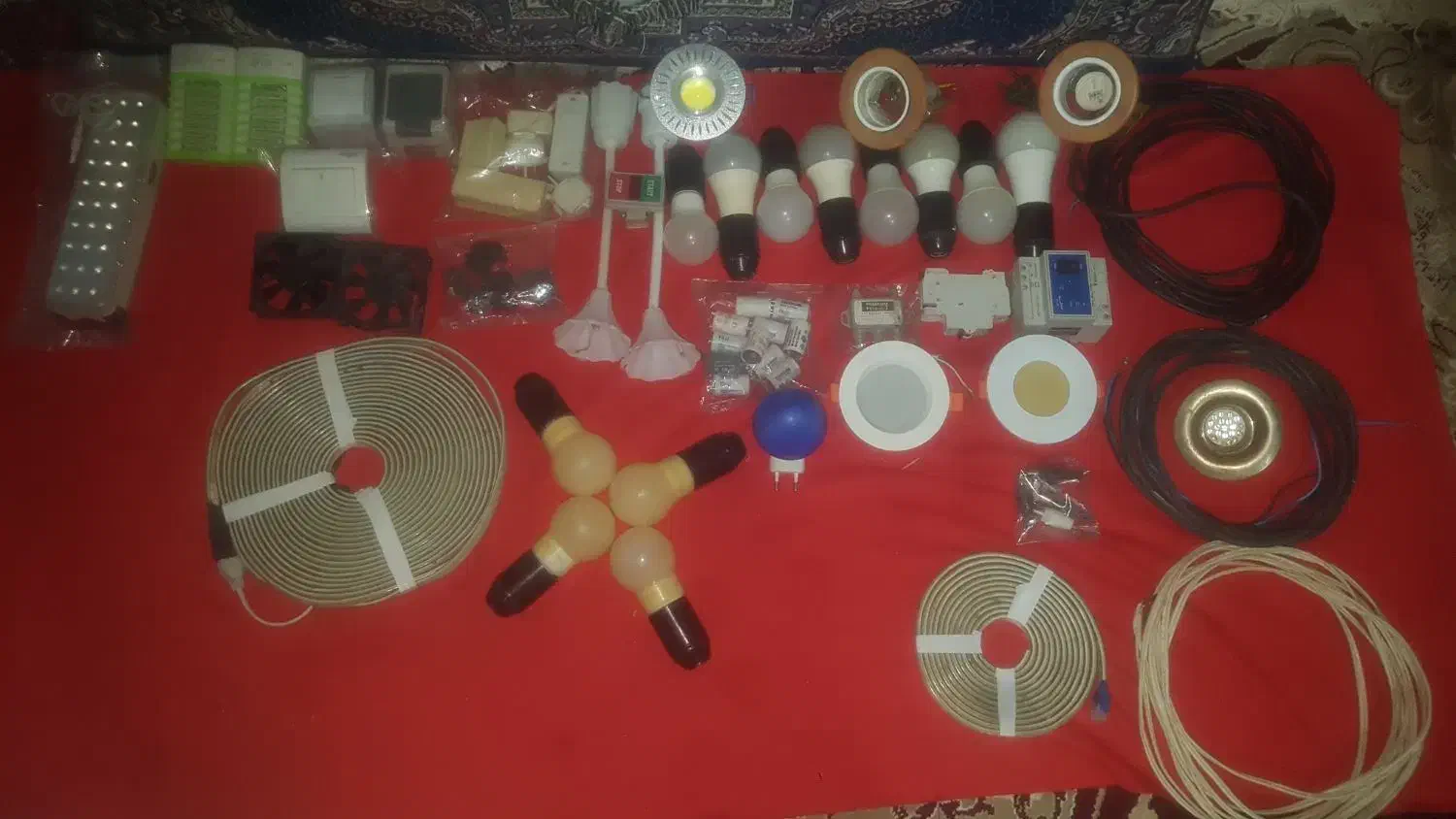 وسایل برقی|سایر لوازم برقی|کبودرآهنگ, |دیوار