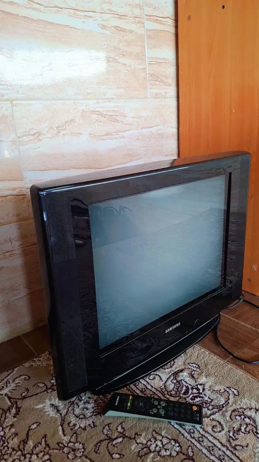 تلویزیون 21 اینچ|تلویزیون و پروژکتور|بندر انزلی, بشمن|دیوار