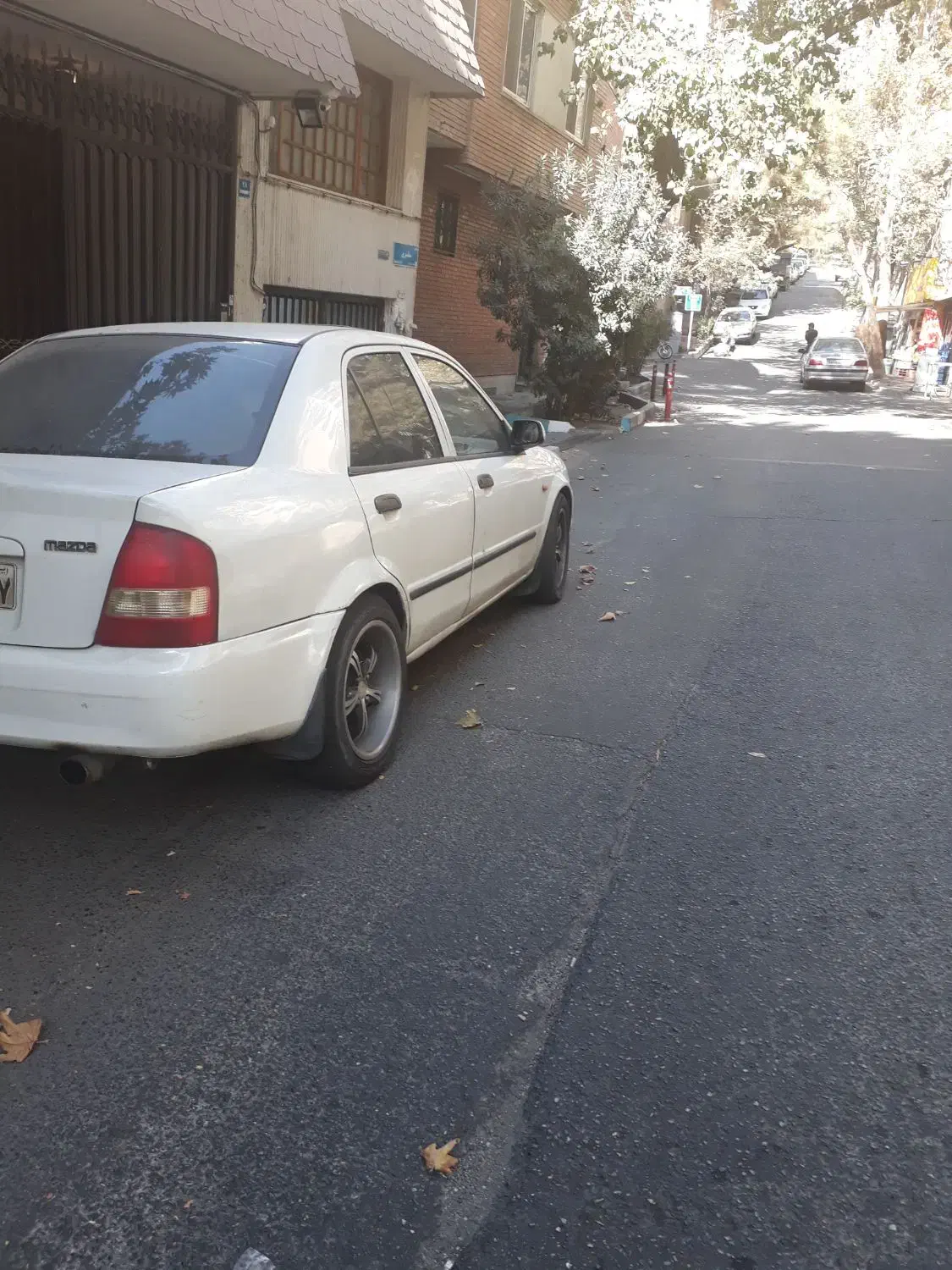 مزدا ۳۲۳ مدل ۸۱ Glx رنگ سفید|خودرو سواری و وانت|تهران, ونک|دیوار