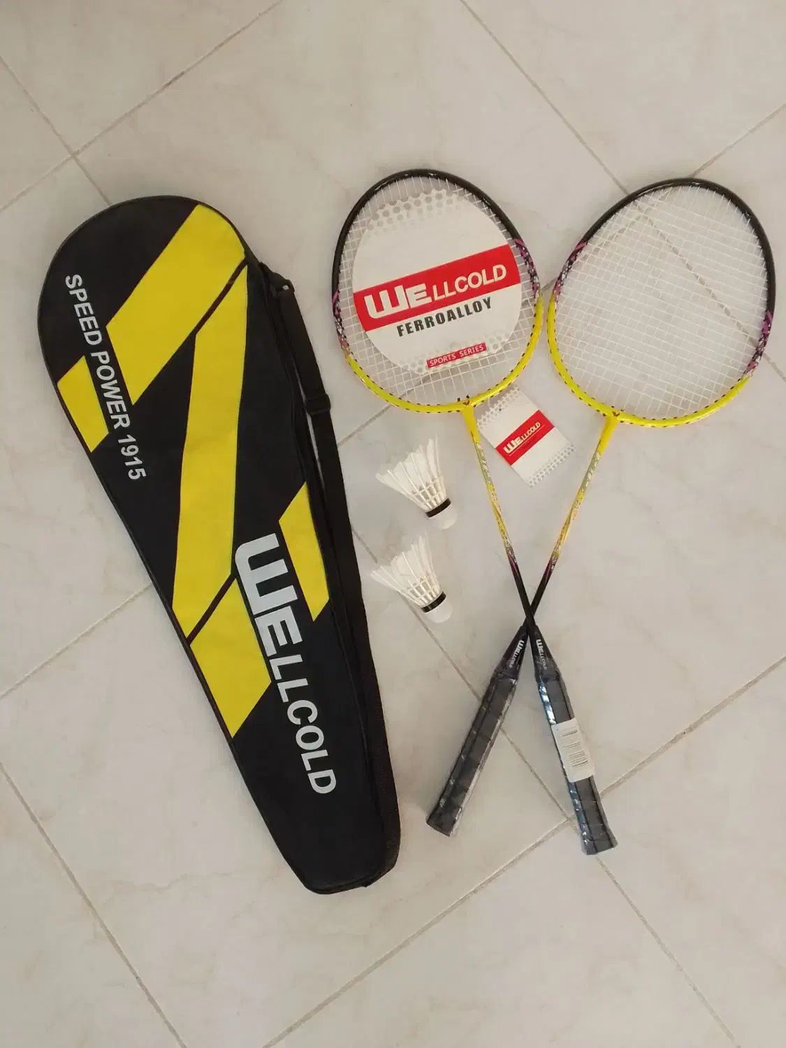 راکت بدمینتون ول کولد با کاور و توپ پر|ورزشهای توپی|گلبهار, شهر جدید گلبهار|دیوار