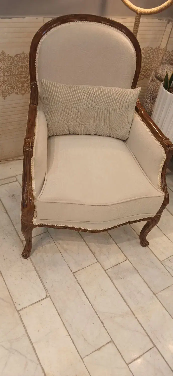 مبل ۱۰ نفر|مبلمان خانگی و میز عسلی|کلات (خراسان), |دیوار