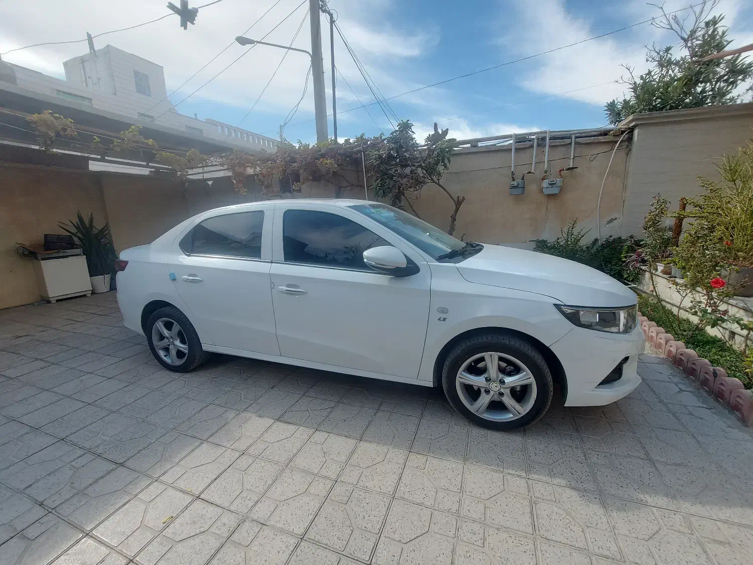 تاراV4|خودرو سواری و وانت|شیراز, ارم|دیوار