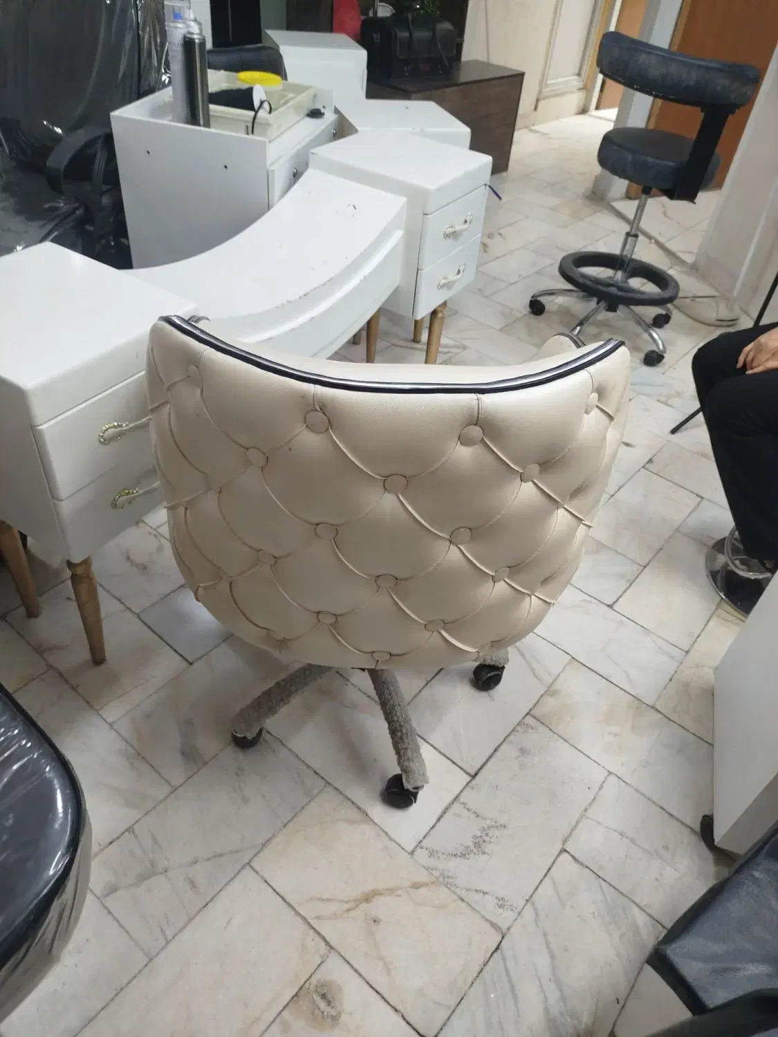 لوازم آرایشگاه زنانه|آرایشگاه و سالنهای زیبایی|کرمان, |دیوار