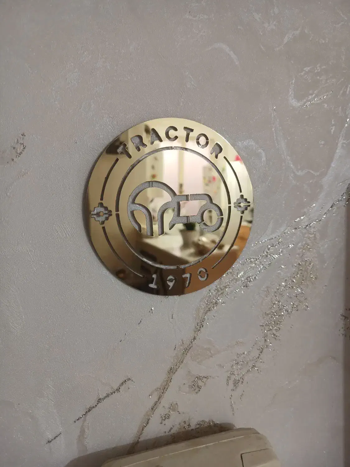 لوگوی تراکتور استیل طلائی و نقره ای|صنایع دستی و سایر لوازم تزئینی|تبریز, |دیوار