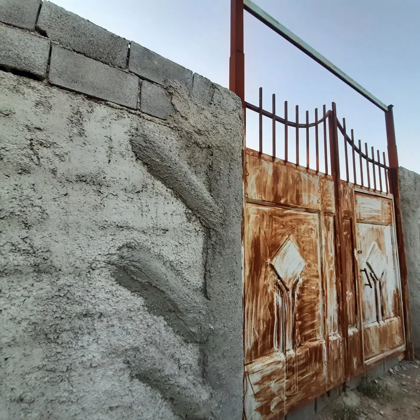 اجاره ملک چهار دیواری واقع در روستای دشتی|اجارهٔ دفتر صنعتی، کشاورزی، تجاری|اصفهان, بهارستان|دیوار