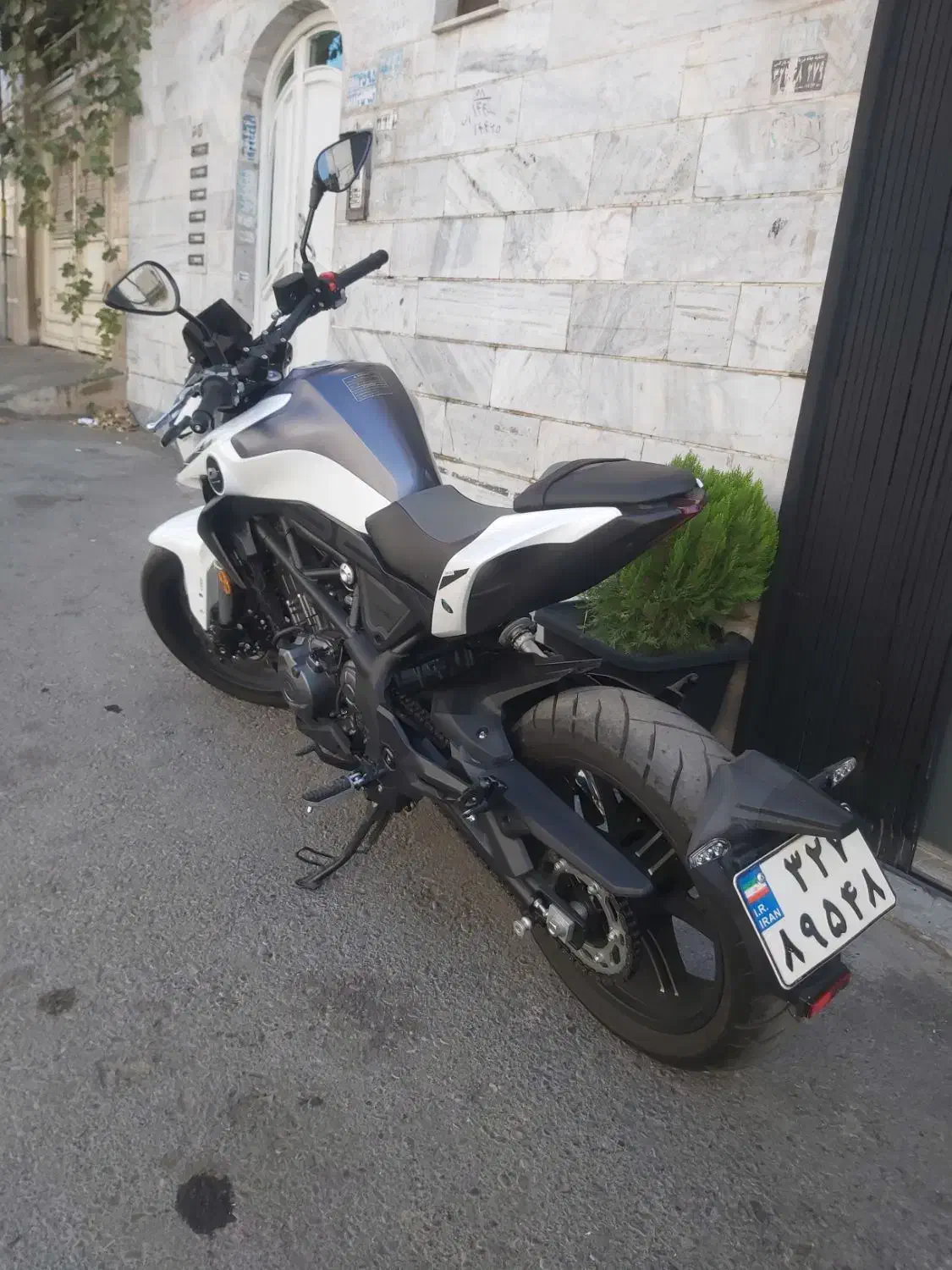 کیوجی،بنلی،۳۰۰|موتورسیکلت|کرج, کلاک پایین|دیوار