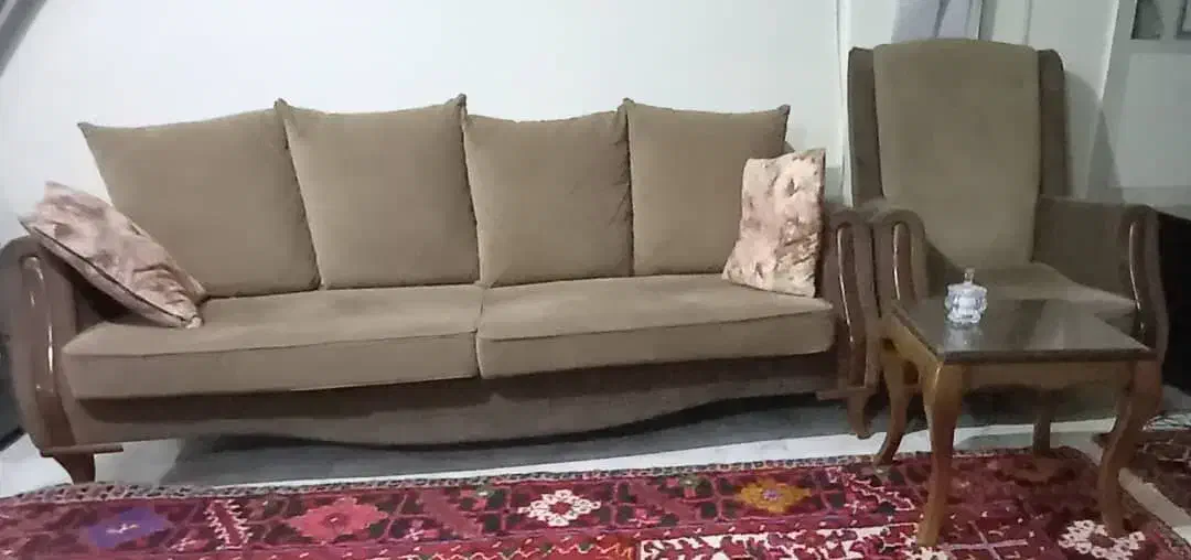 یک دست مبل راحتی 8نفره|مبلمان خانگی و میز عسلی|تبریز, |دیوار