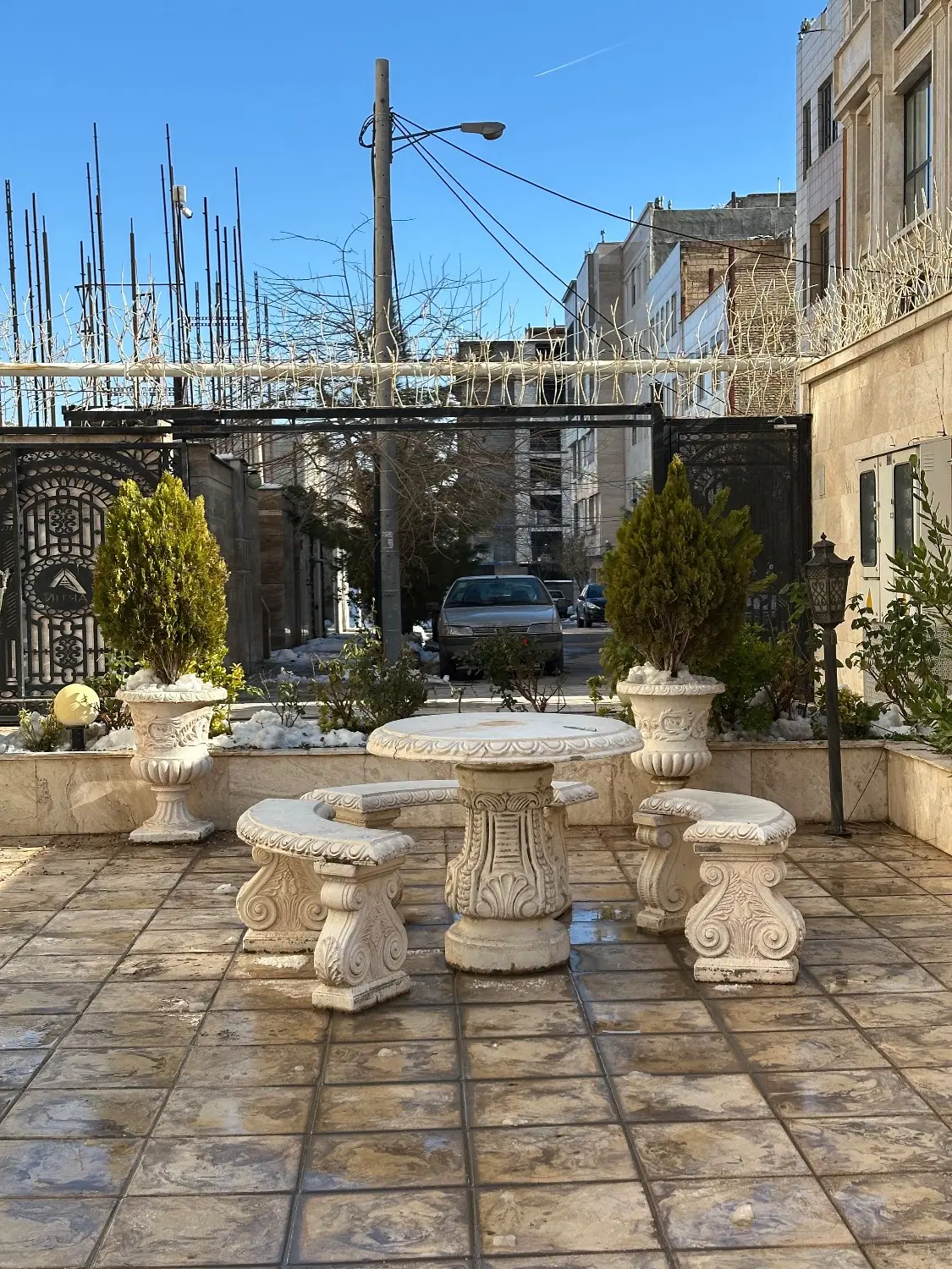 آپارتمان ۱۱۳ متری/سازه برند آرتین/صفر و سند اماده
