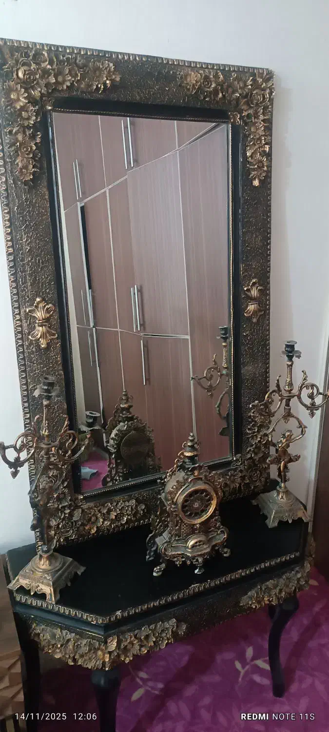 آیینه قدی|آینه|ایلام, |دیوار