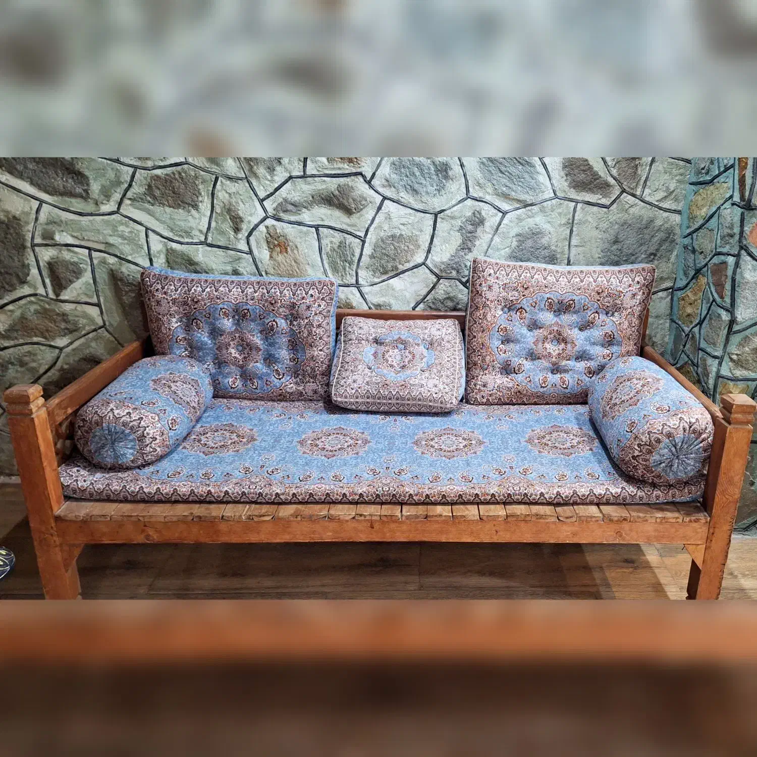 ست ۷ تیکه پُستی شاه‌نشین|پشتی|کوهسار (البرز), |دیوار