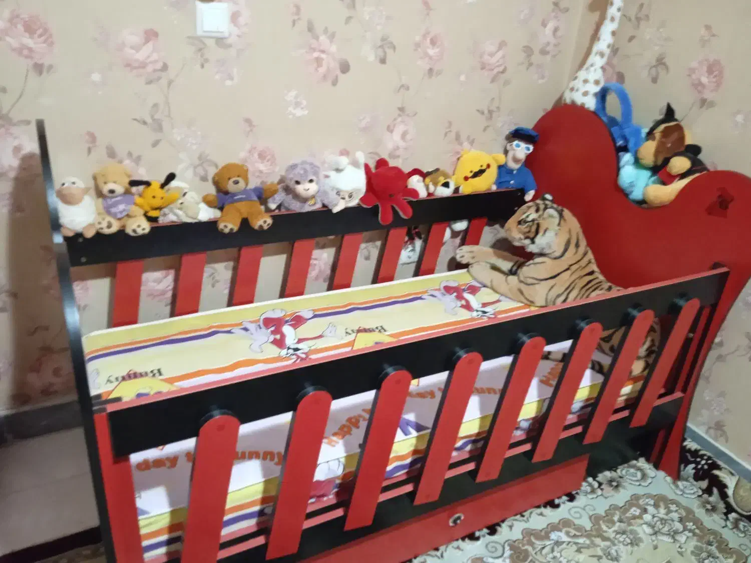 تخت کودک|تخت و سرویس خواب|فردیس, نگارستان|دیوار