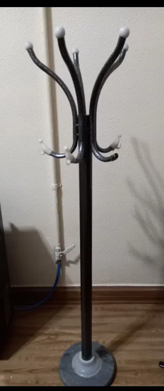 رخت آویز|بندرخت و رخت‌آویز|شاهین‌شهر, مخابرات (شهید بهشتی)|دیوار