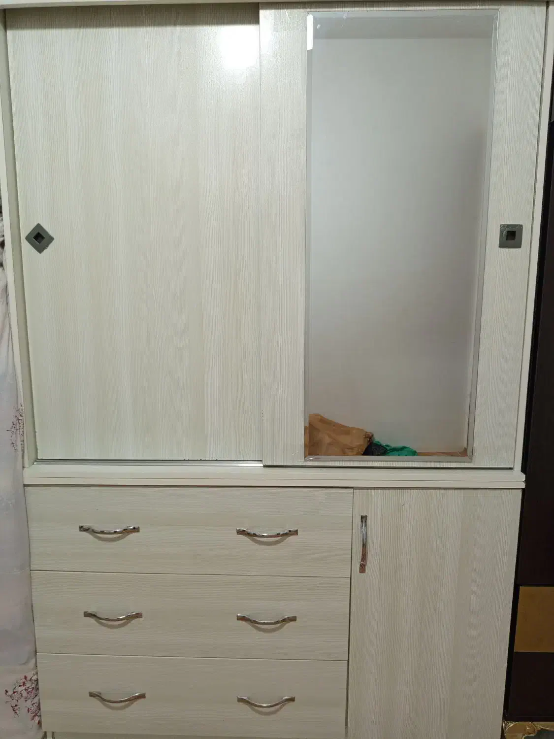 کمد|جاکفشی، کمد، دراور|پاکدشت, پاکدشت (مامازند)|دیوار