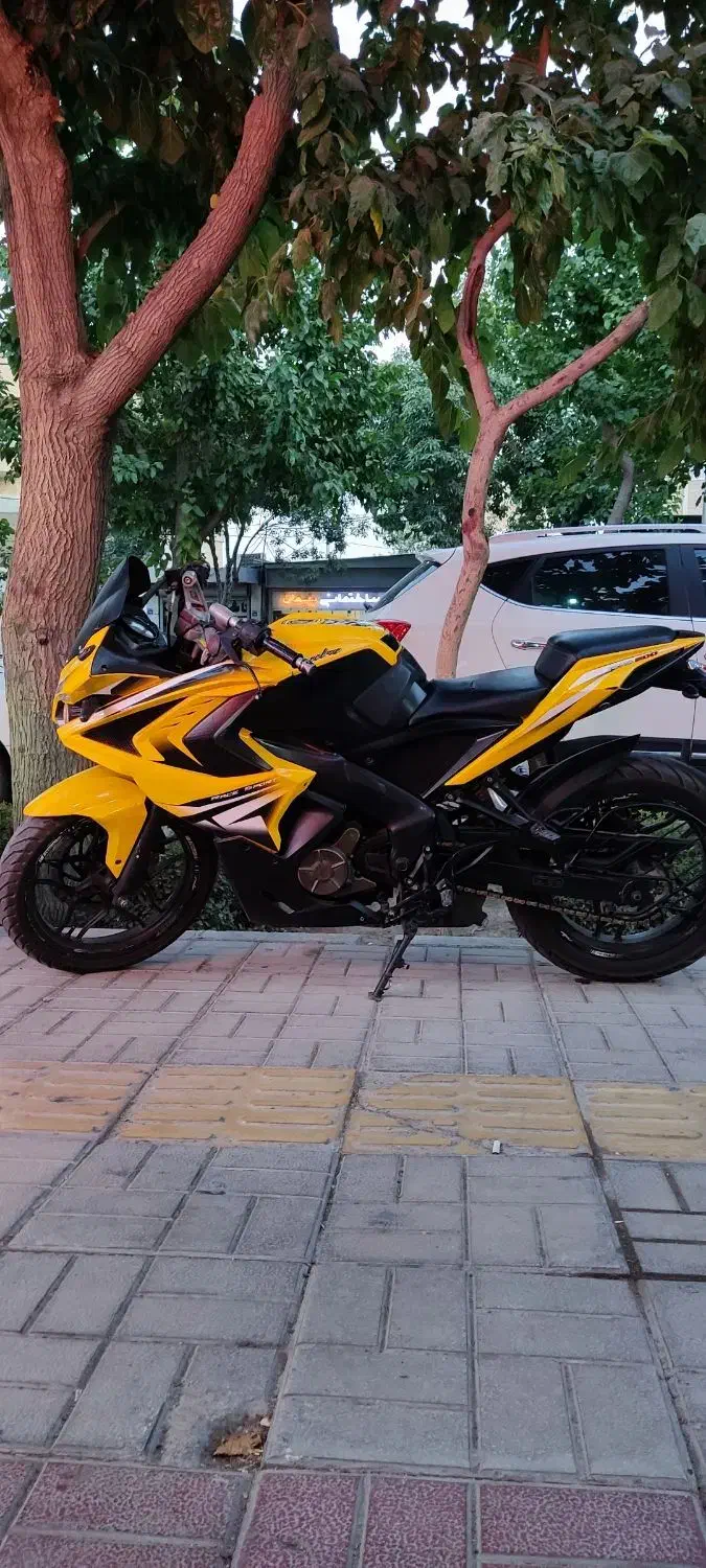 rs 200|موتورسیکلت|اصفهان, خانه اصفهان|دیوار