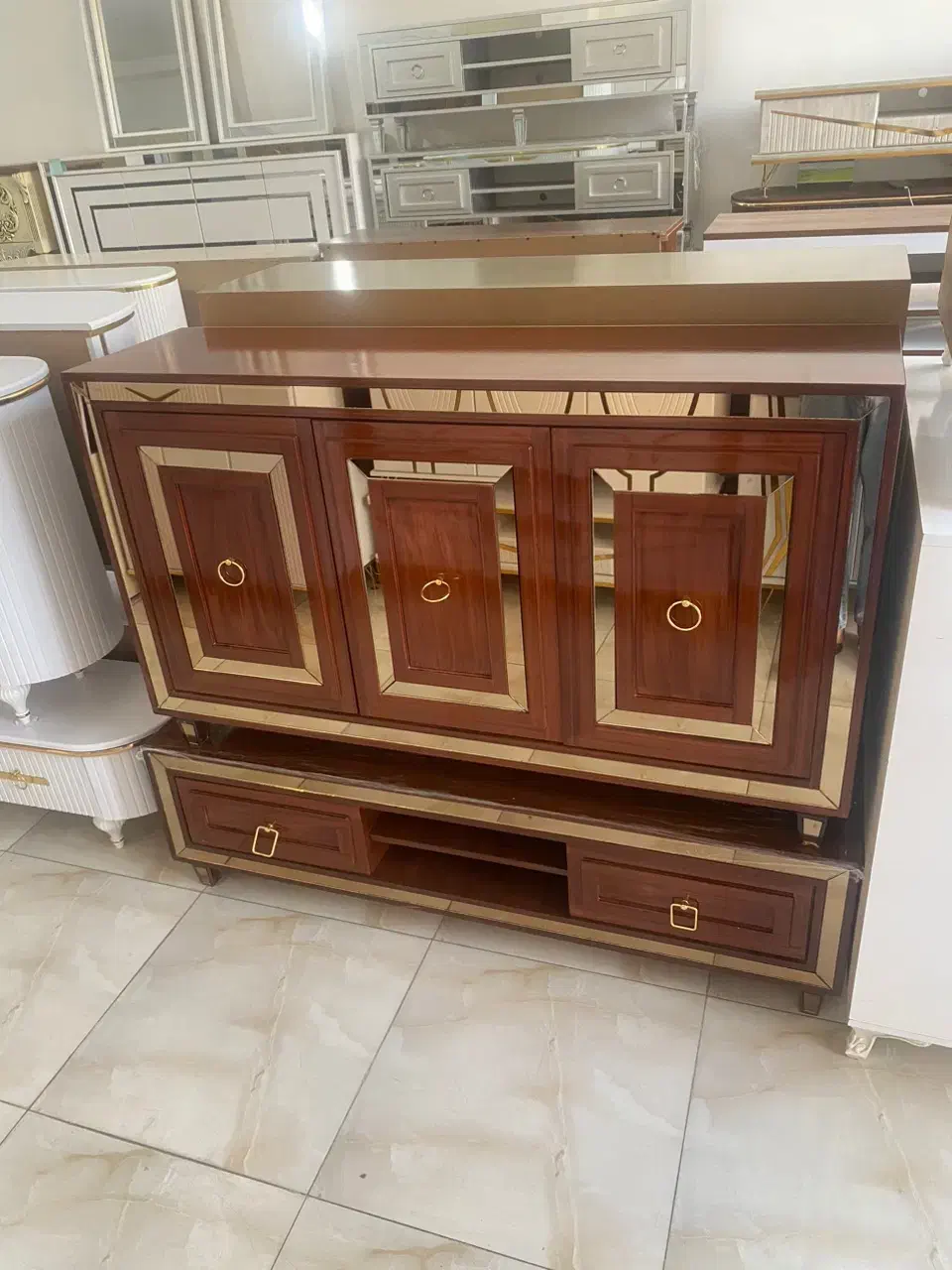 آینه کنسول و میزتلویزیون|بوفه، ویترین، کنسول|میاندوآب, |دیوار