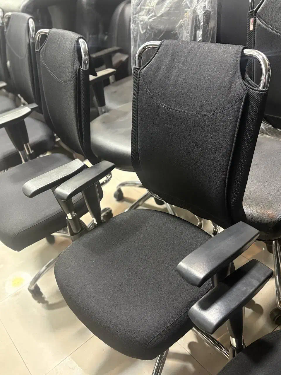 (خریدار و فروشنده لوازم اداری و شرکتی میز و صندلی)|دفتر کار|تهران, ونک|دیوار