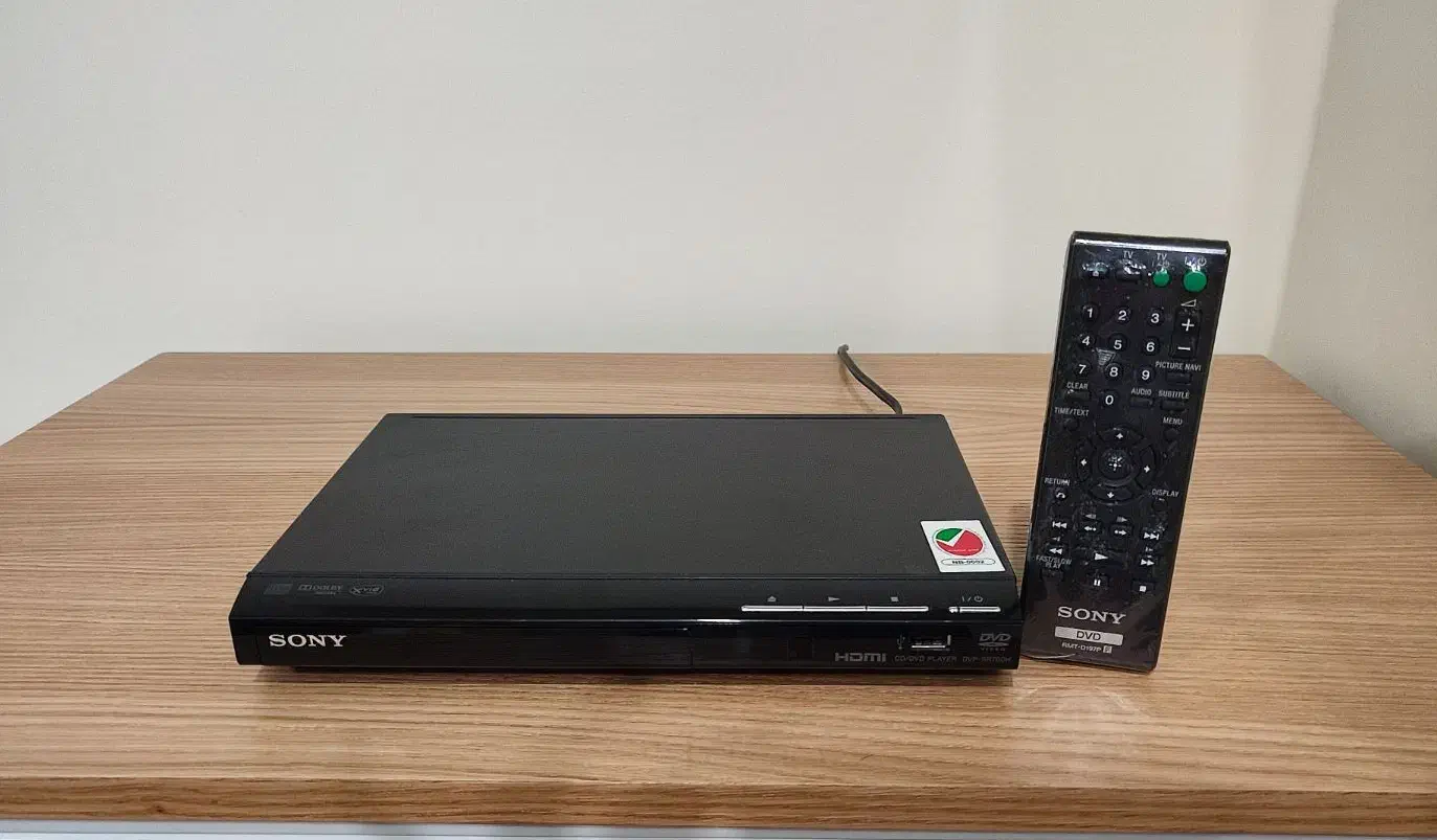 «دی وی دی پلیر سونی به همراه جعبه»|پخشکننده DVD و ویدیو|کرج, مهرویلا شمالی|دیوار