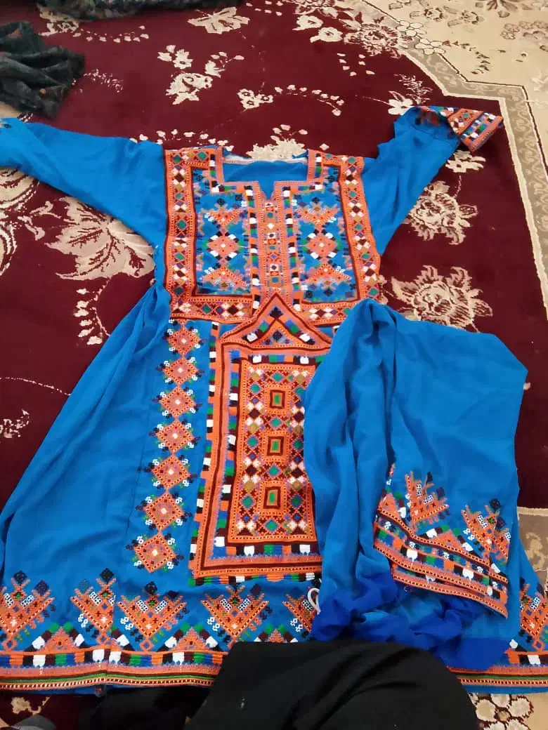 لباس بلوچی|لباس|بم, |دیوار