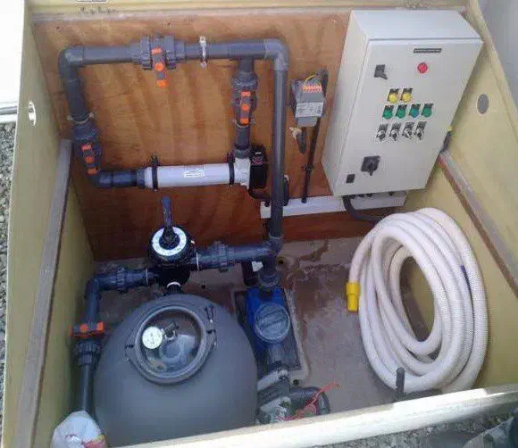 نصب و تعمیر پمپ و آبگرمکن در محل نشت یابی تضمینی|خدمات پیشه و مهارت|بندرعباس, |دیوار