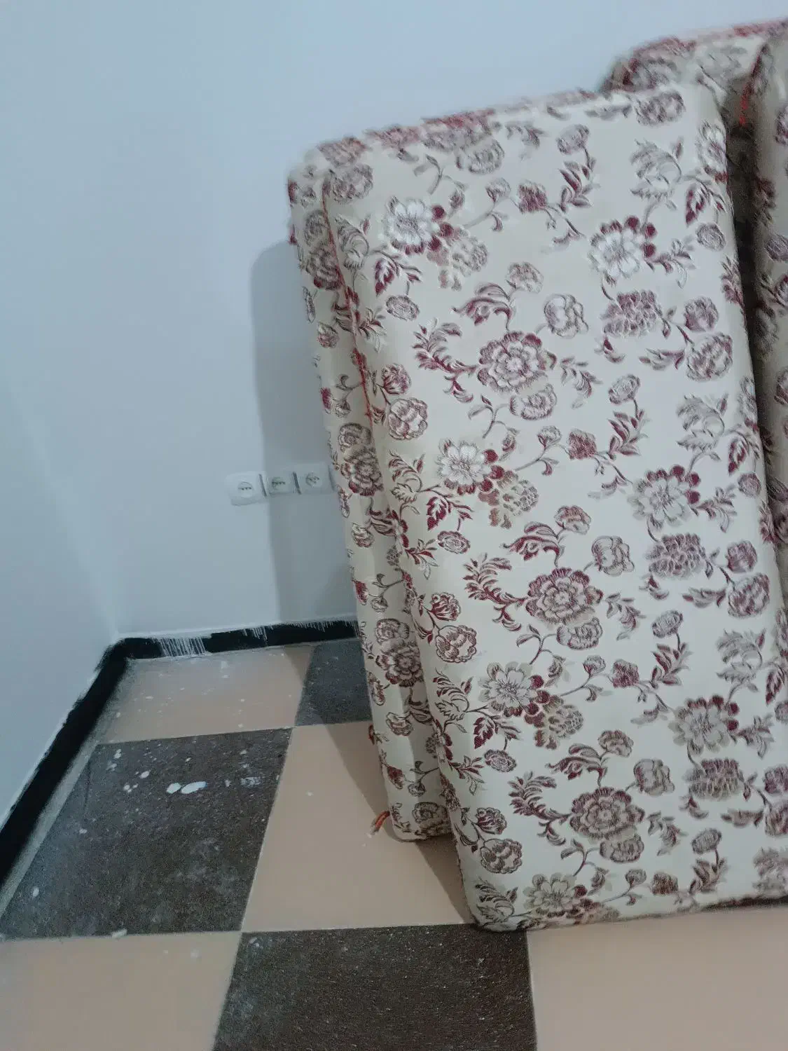 ربتنب|پشتی|کوهدشت, |دیوار