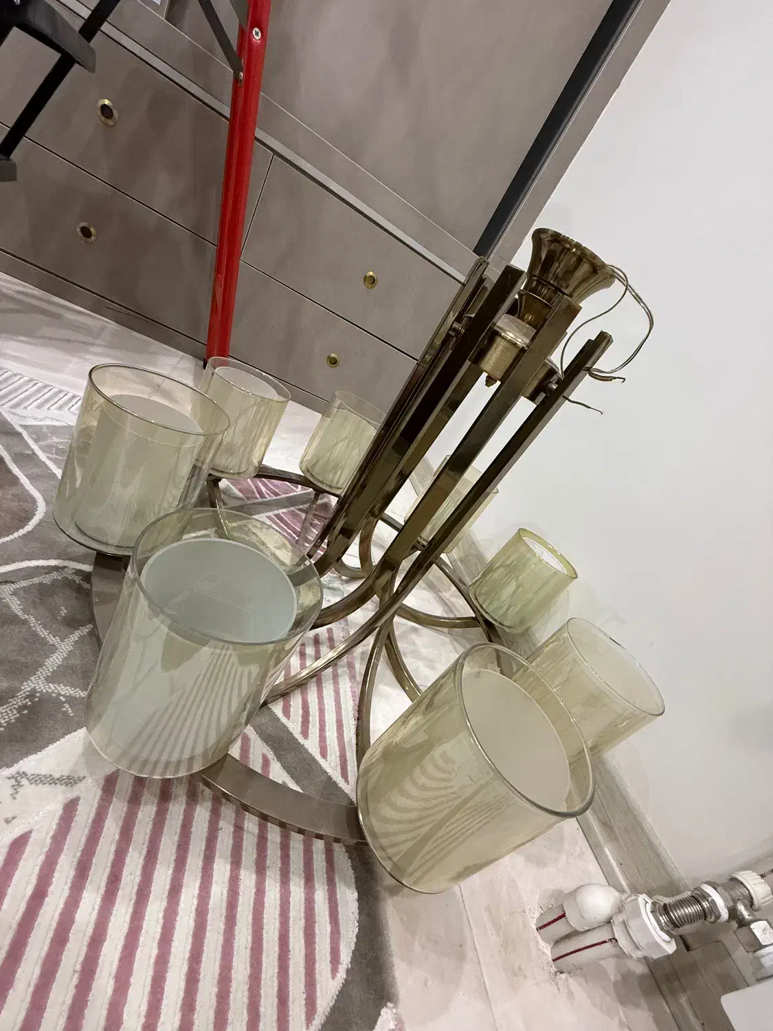 لوستر ۸ شاخه|لوستر و چراغ آویز|پردیس, فاز ۲|دیوار