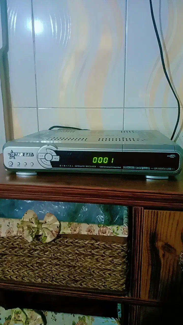 گیرنده دیجیتال|صوتی و تصویری|اقبالیه, |دیوار