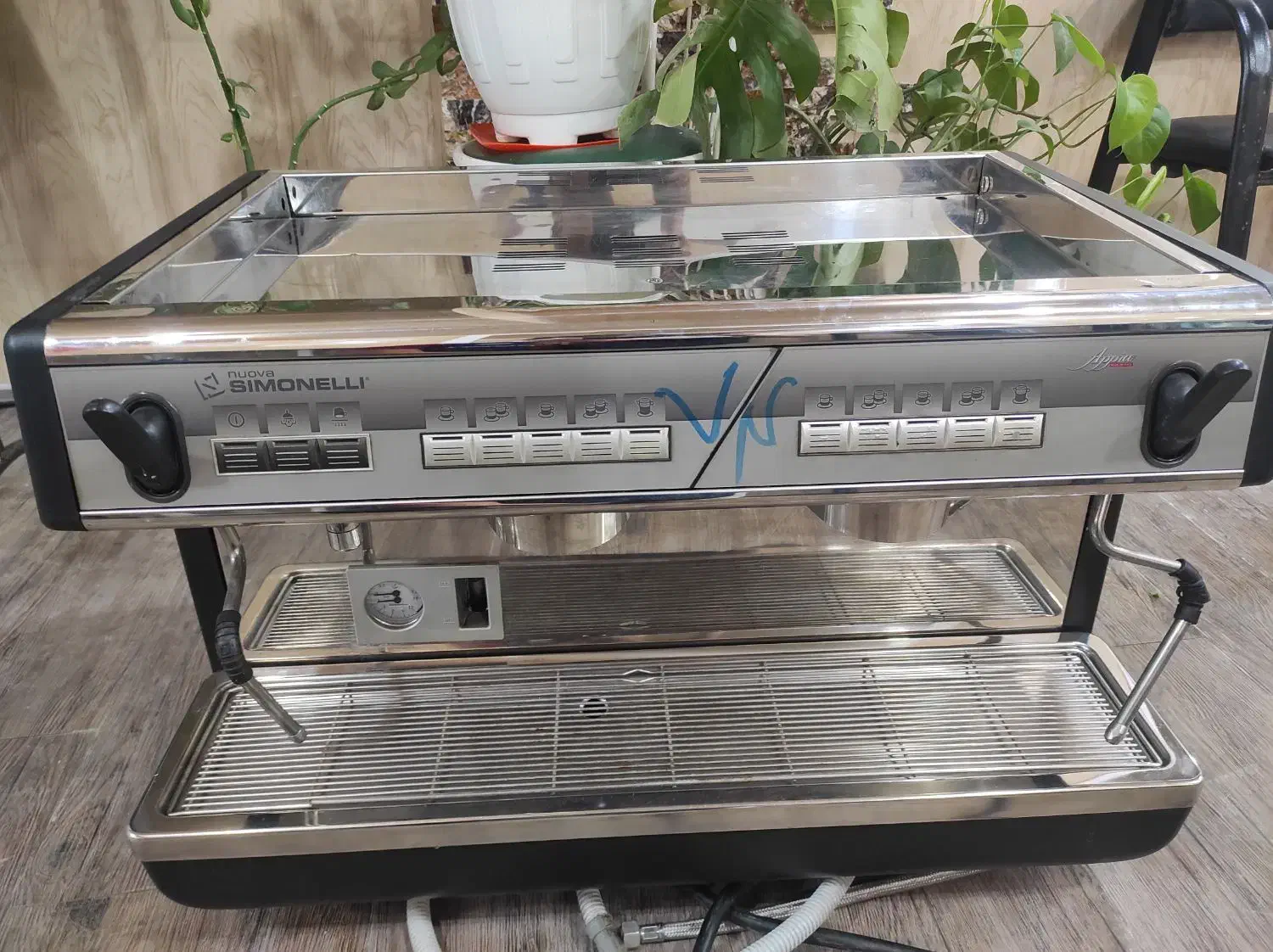 فروش یک دستگاه اسپرسو ساز صنعتی سیمونلی|فروشگاه و مغازه|برازجان, |دیوار