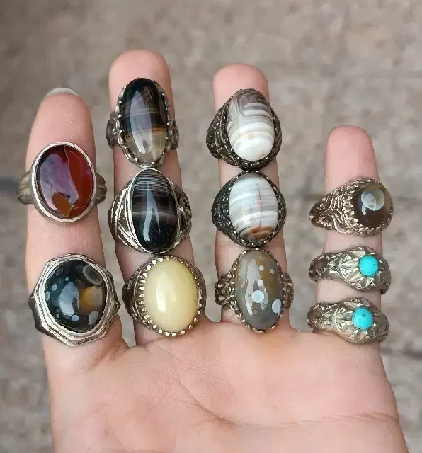 تعدادی انگشتر قدیمی تعویض با پرنده|کلکسیون اشیاء عتیقه|اهواز, کمپلو جنوبی|دیوار