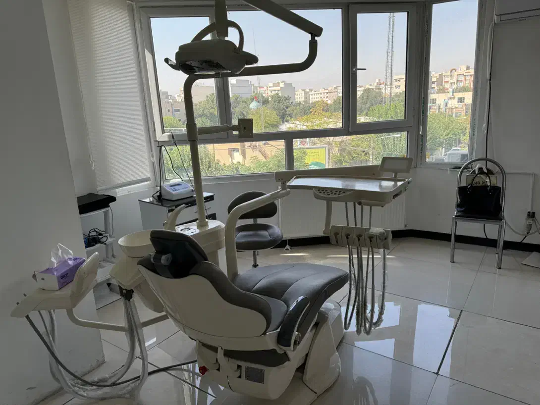 استخدام منشی و دستیاردندانپزشک خانم حقوق بالا|استخدام درمانی، زیبایی، بهداشتی|تهران, سجاد|دیوار