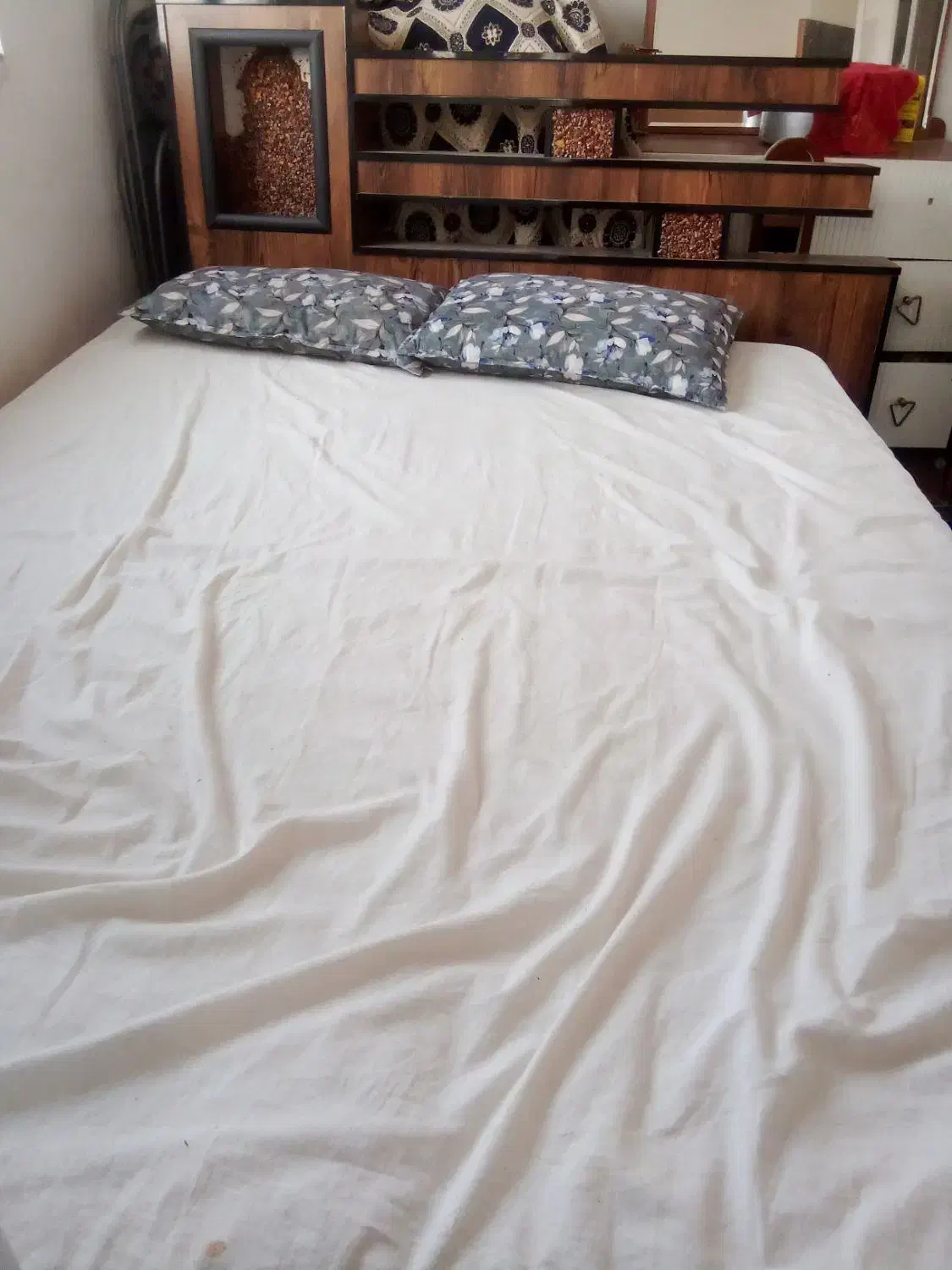 تخت خواب|تشک تختخواب|گنبد کاووس, |دیوار