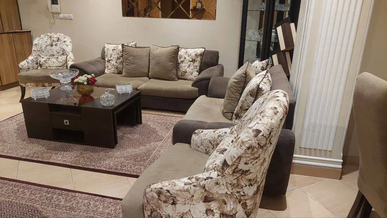 مبل درحد نو به همراه بوفه|مبلمان خانگی و میز عسلی|رشت, لاکانی|دیوار