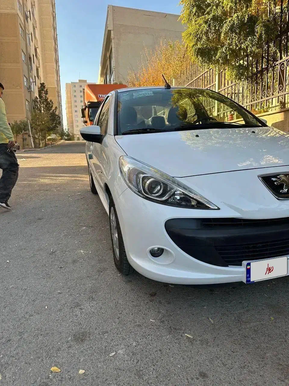 207 سفید صفر|خودرو سواری و وانت|پرند, فاز ۵|دیوار