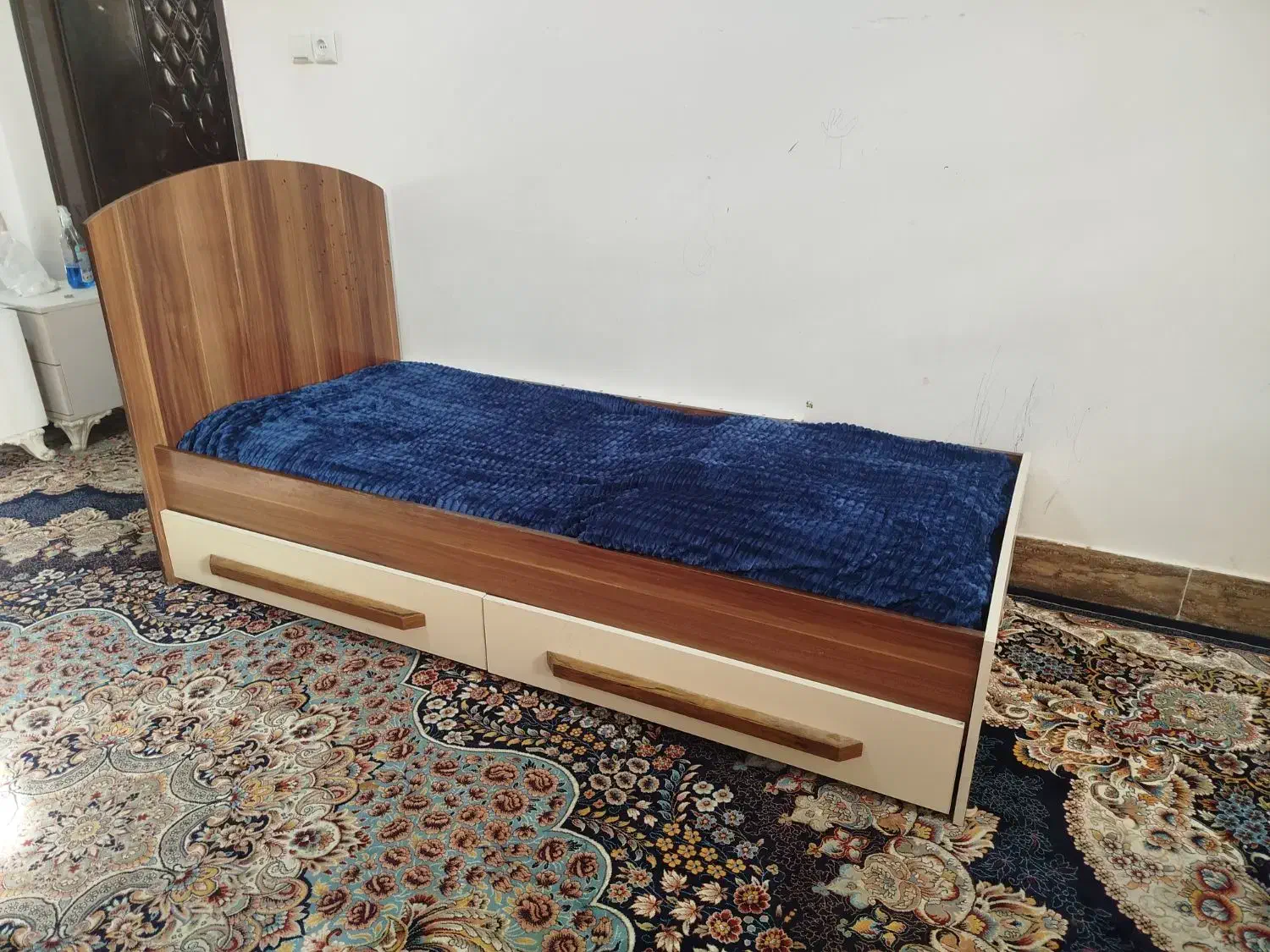 تخت خواب نوجوان بامیز تحریر|تخت و سرویس خواب|مبارکه, |دیوار