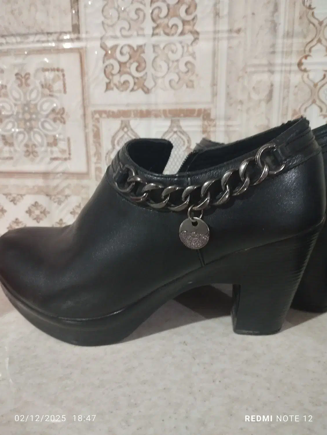 پوتیین|کیف، کفش، کمربند|تویسرکان, |دیوار