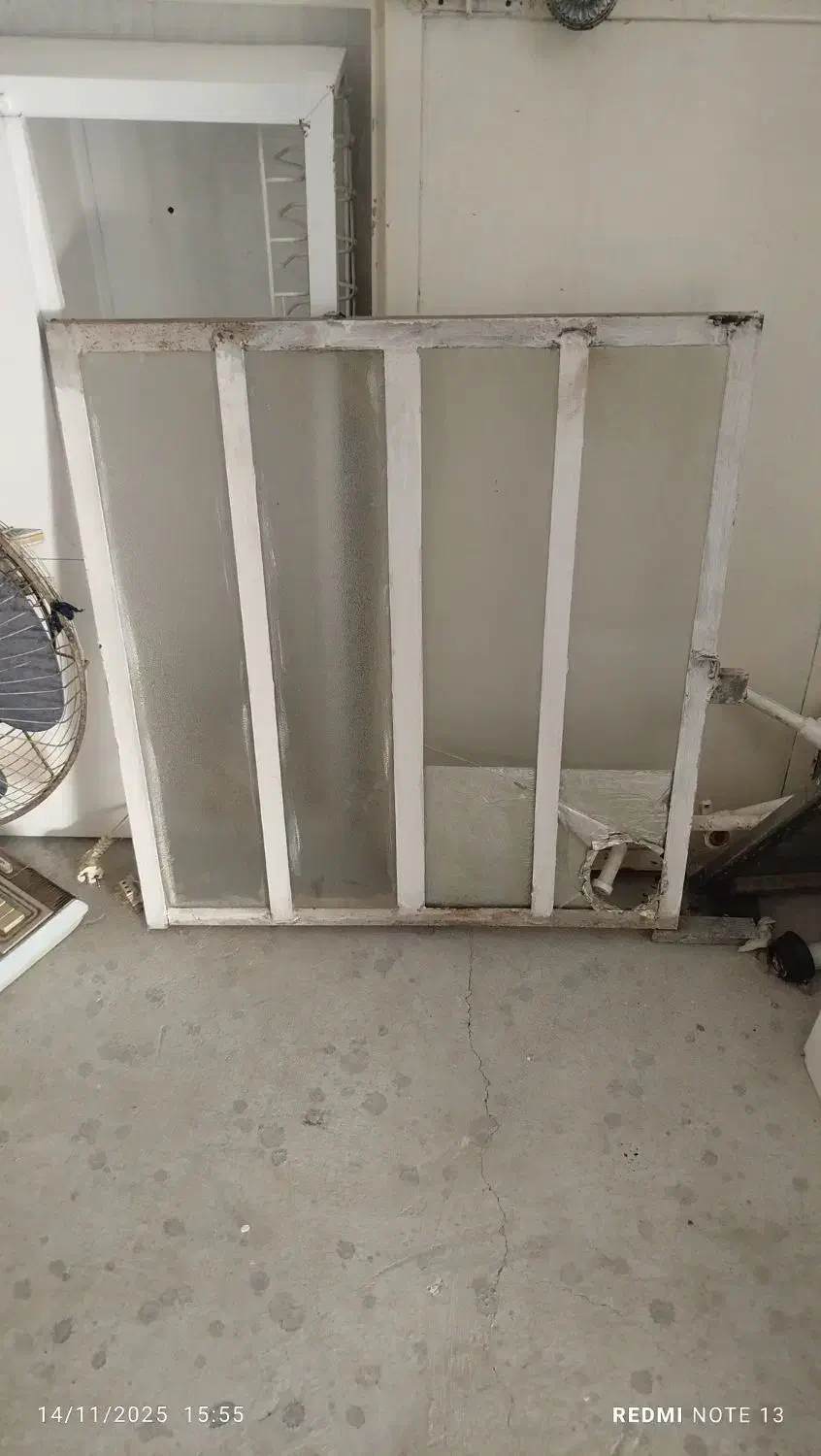 ابچکان ،سینک ظرفشویی،پنجره،9عددپشتی،5عدد قالیچه|مصالح و تجهیزات ساختمان|کرمانشاه, |دیوار